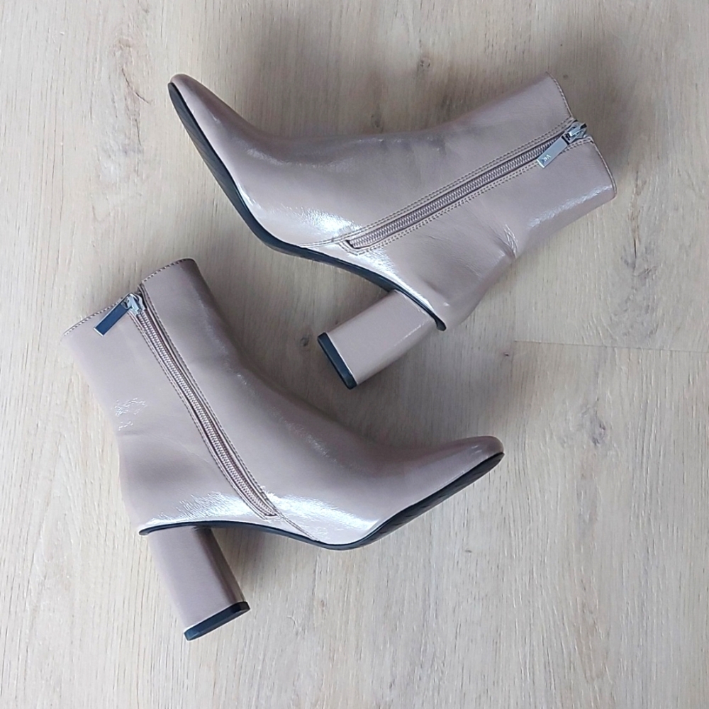 Zara Taupe Patent Leather Chelsea Ankle Boots Block Heel Size 6